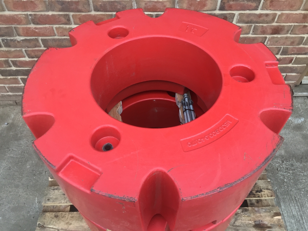 2x 1000kg Fendt rear wheel weights