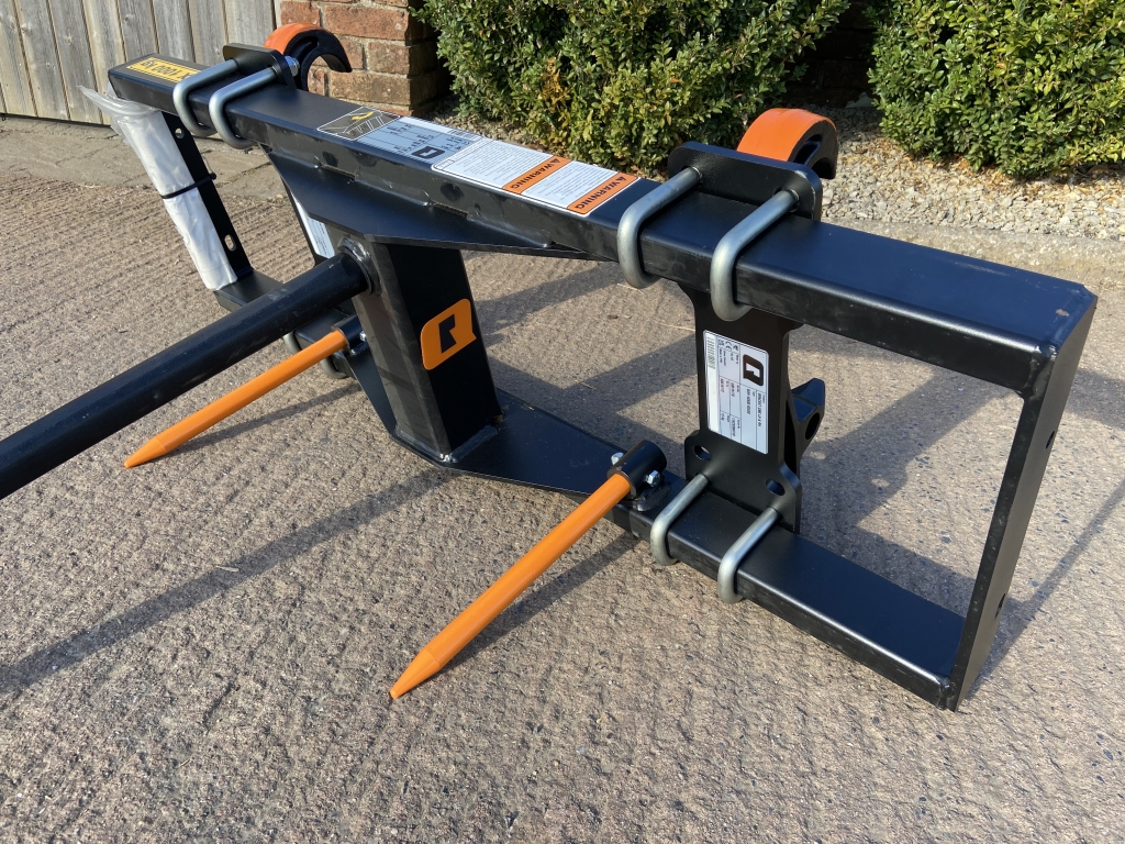 Quicke round bale spike, NEW, choice of bolt on hooks