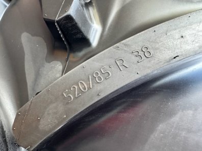 2x 520/85/38 + 2x 420/85/28 new Continental tyres fitted to John Deere wheels