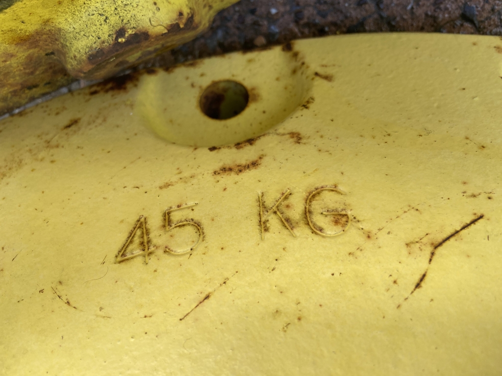 John Deere crawler idler weights, 45kg, good condition