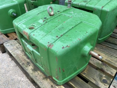 John Deere 900kg big pack weight block