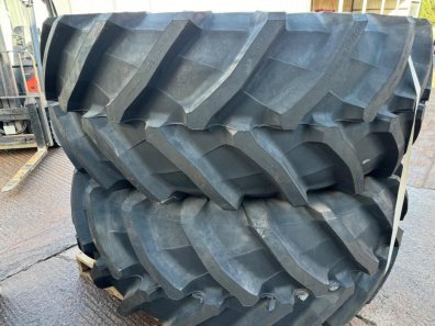 2x 710/70/42 + 2 x 600/70/30 Trelleborg, fitted to Case Optum rims