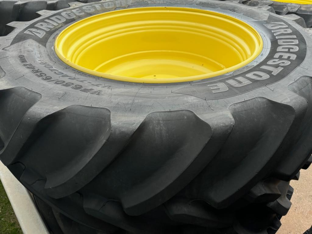 2x 650/65/42 Bridgestone 90% tyres fitted to John Deere 8 stud wheel