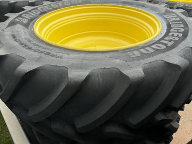 2x 650/65/42 Bridgestone 90% tyres fitted to John Deere 8 stud wheel