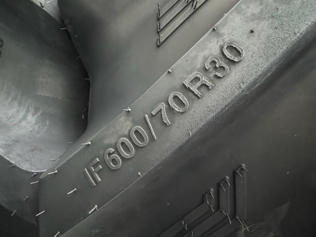 4x new 600/70/30 BKT tyres