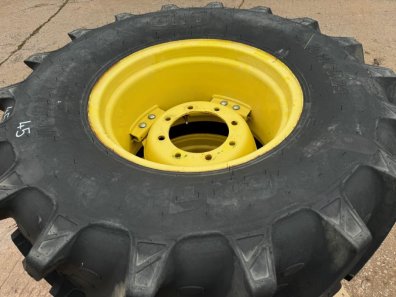 2x new 480/65/24 BKT tyres