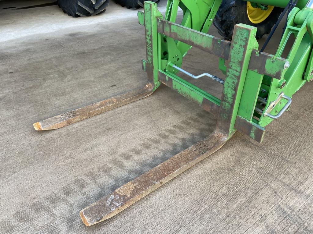 John Deere pallet tines, used, Euro 8 hook