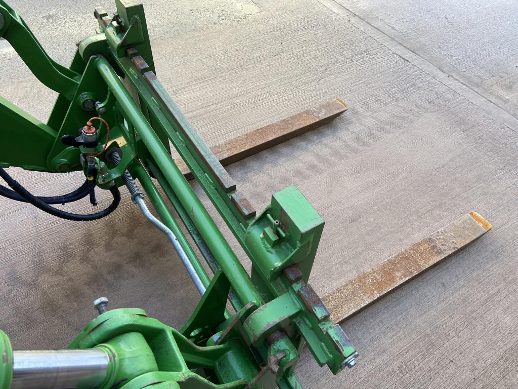 John Deere pallet tines, used, Euro 8 hook