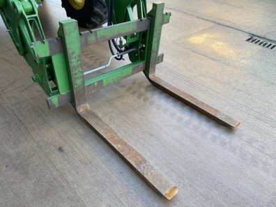 John Deere pallet tines, used, Euro 8 hook