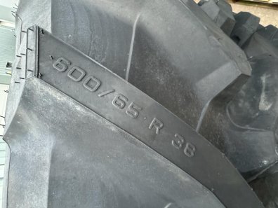 2x 600/65/38 + 2x 540/65/24 Trelleborg tyres to fit John Deere wheels, will fit JD 6430, 6120 and 6130