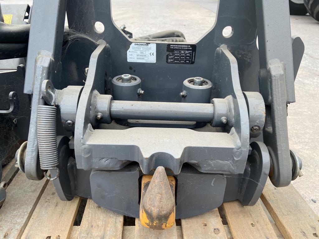 Massey Ferguson 6714S Dyna 6 pick up hitch, removed from tractor with 1,000hrs, as new