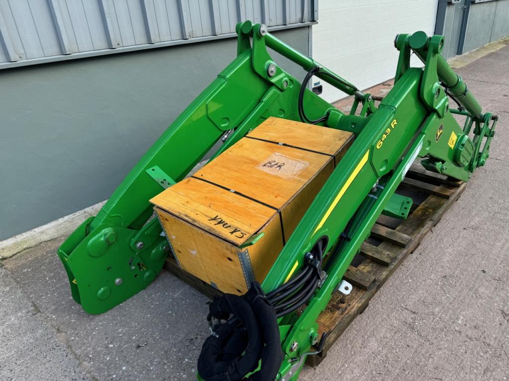 John Deere 643R loader, 2019, JD 4 cylinder brackets, boom lights, Euro carriage, third service