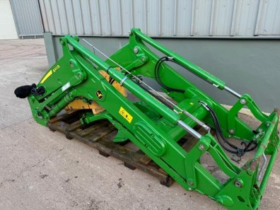 John Deere 643R loader, 2019, JD 4 cylinder brackets, boom lights, Euro carriage, third service