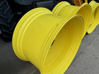 2x 25x42 John Deere wheels to fit 6175R-6215R to suit 710/60/42 or 710/70/42 tyres