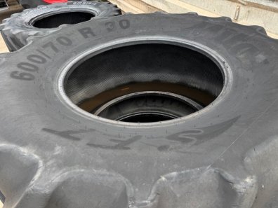 2x 600/70/30 Mitas tyres, 35%