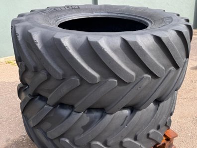 2x 480/70/28 Michelin tyres, 25%
