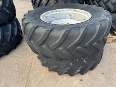 2x 600/65/38 30% + 2x 480/65/28 20% Michelin tyres fitted to Massey Ferguson wheels