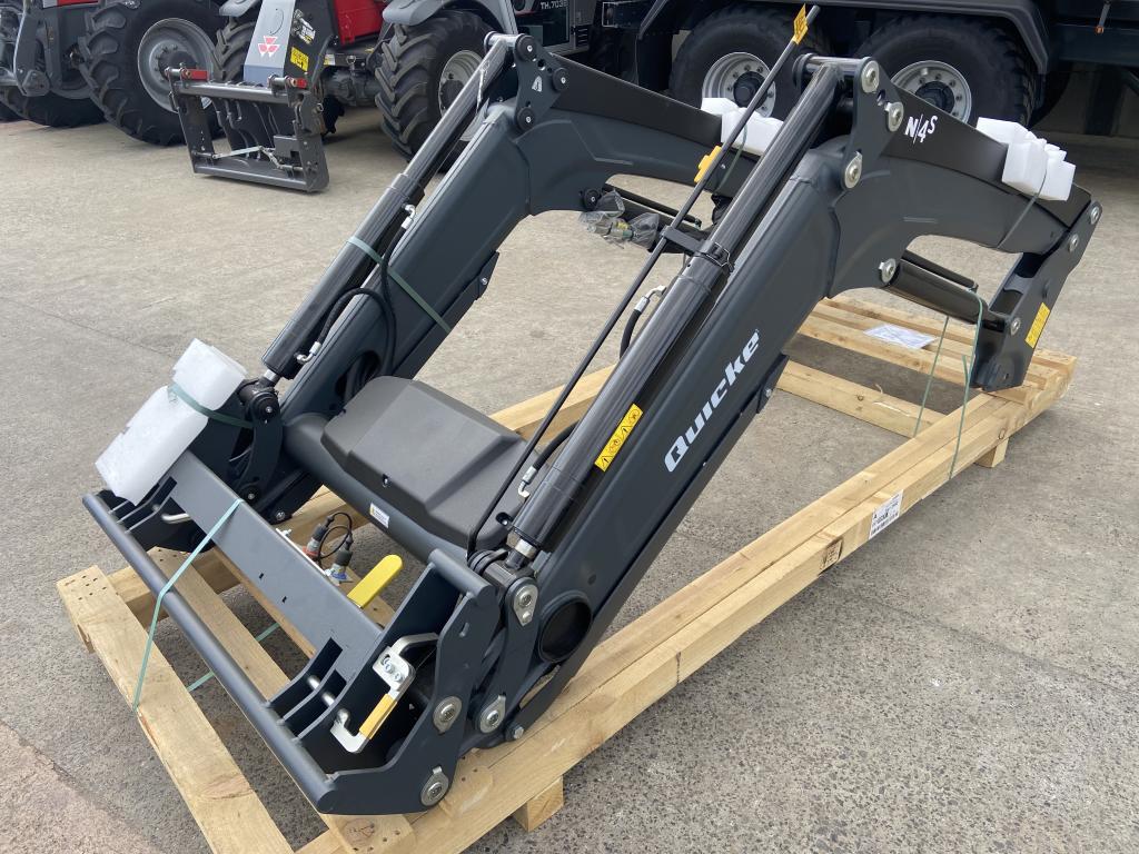 Quicke N4s loader boom, NEW, Euro carriage, Soft ride, third service, self leveling