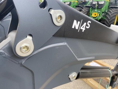 Quicke N4s loader boom, NEW, Euro carriage, Soft ride, third service, self leveling