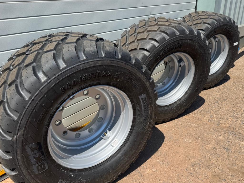 4x new 560/45/22.5 BKT tyres fitted to 10 stud wheels