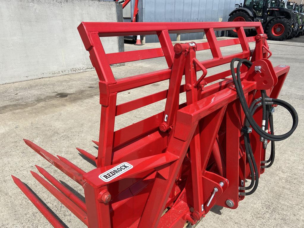 Redrock 7ft 6" buckrake, NEW, hydraulic push off, three point linkage, 12 bottom tines + 4 side