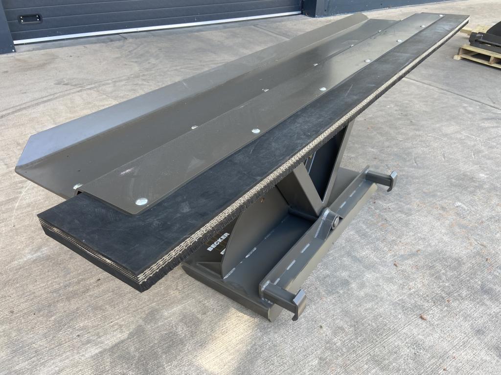 Woodchuck 84FP Feed pusher, NEW, 7ft wide, left and right working angle