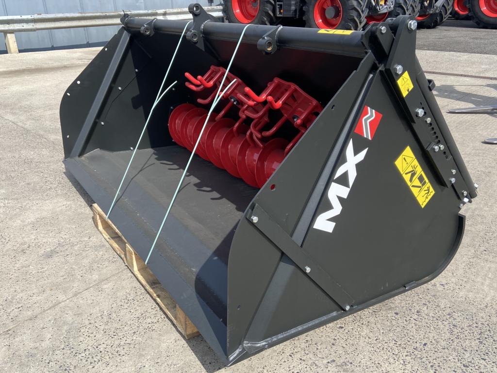 MX BD2002L feeder bucket, NEW, 8ft wide, bolt on pin and cone hooks, left hand discharge, 2x adgitators