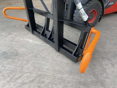 Quicke dual bag lifter, NEW, adjustable hook height, bracket ready