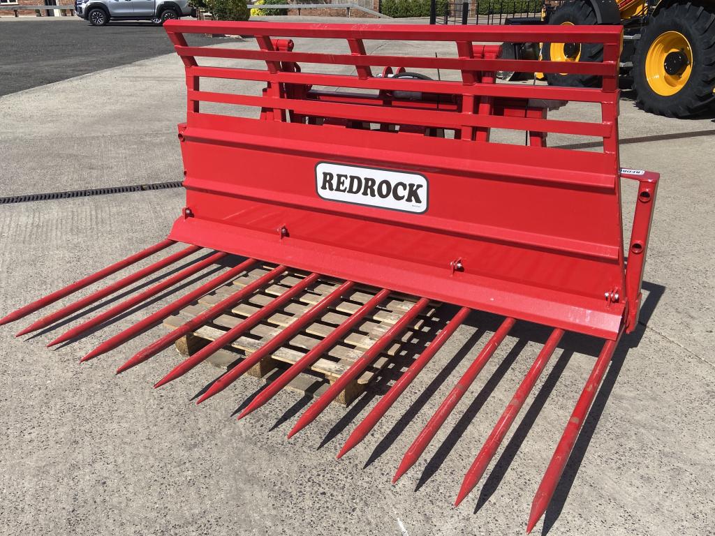 Redrock 8ft 6" buckrake, NEW, hydraulic push off, three point linkage, 13 bottom tines + 4 side