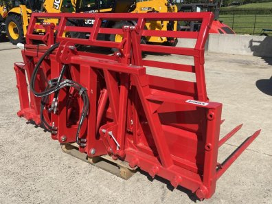 Redrock 8ft 6" buckrake, NEW, hydraulic push off, three point linkage, 13 bottom tines + 4 side