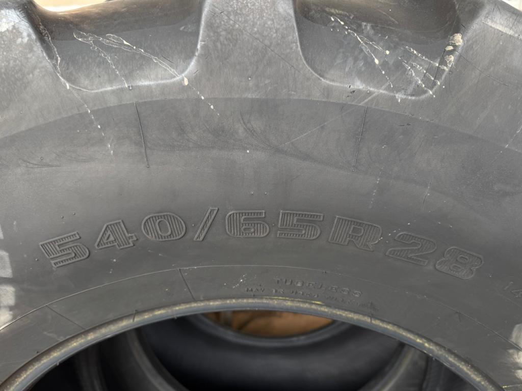 2x 540/65/28 Firestone tyres, 20%