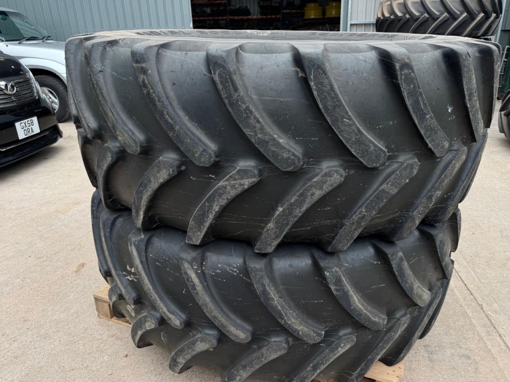 2x 650/65/38 Firestone tyres, 30%