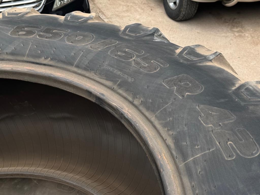 2x 650/65/42 Trelleborg tyres, 20%