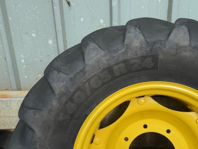 2x 540/65/34 + 2x 440/65/24 Michelin Multibib 80% tyres fitted to nJohn Deere 2850 wheels