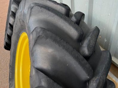 2x 540/65/34 + 2x 440/65/24 Michelin Multibib 80% tyres fitted to nJohn Deere 2850 wheels