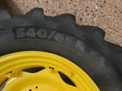 2x 540/65/34 + 2x 440/65/24 Michelin Multibib 80% tyres fitted to nJohn Deere 2850 wheels
