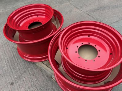2x 20x42 + 2x 16x30 Fendt wheels to fit Fendt 718, 720, 722, 724 and 820, as new