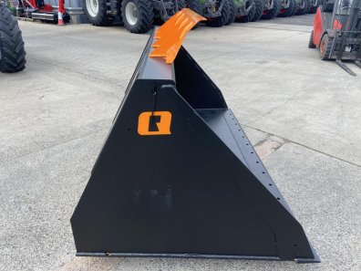 Quicke 240GXL+ bucket, NEW, 7ft 6 wide, bolt onspill guard, 2.10 cube, choice of bolt on hooks, bolt on cutting edge availble