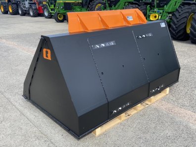 Quicke 240GXL+ bucket, NEW, 7ft 6 wide, bolt onspill guard, 2.10 cube, choice of bolt on hooks, bolt on cutting edge availble