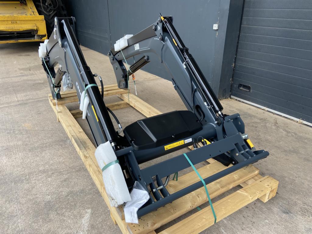 Quicke N5s loader boom, NEW, Euro carriage, soft ride, third service, self leveling