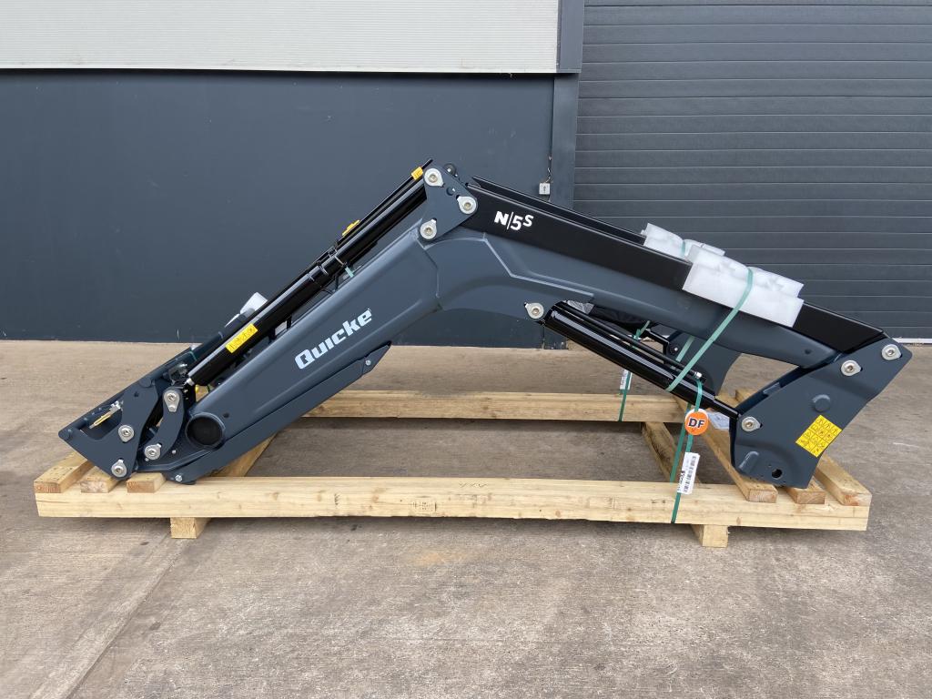 Quicke N5s loader boom, NEW, Euro carriage, soft ride, third service, self leveling