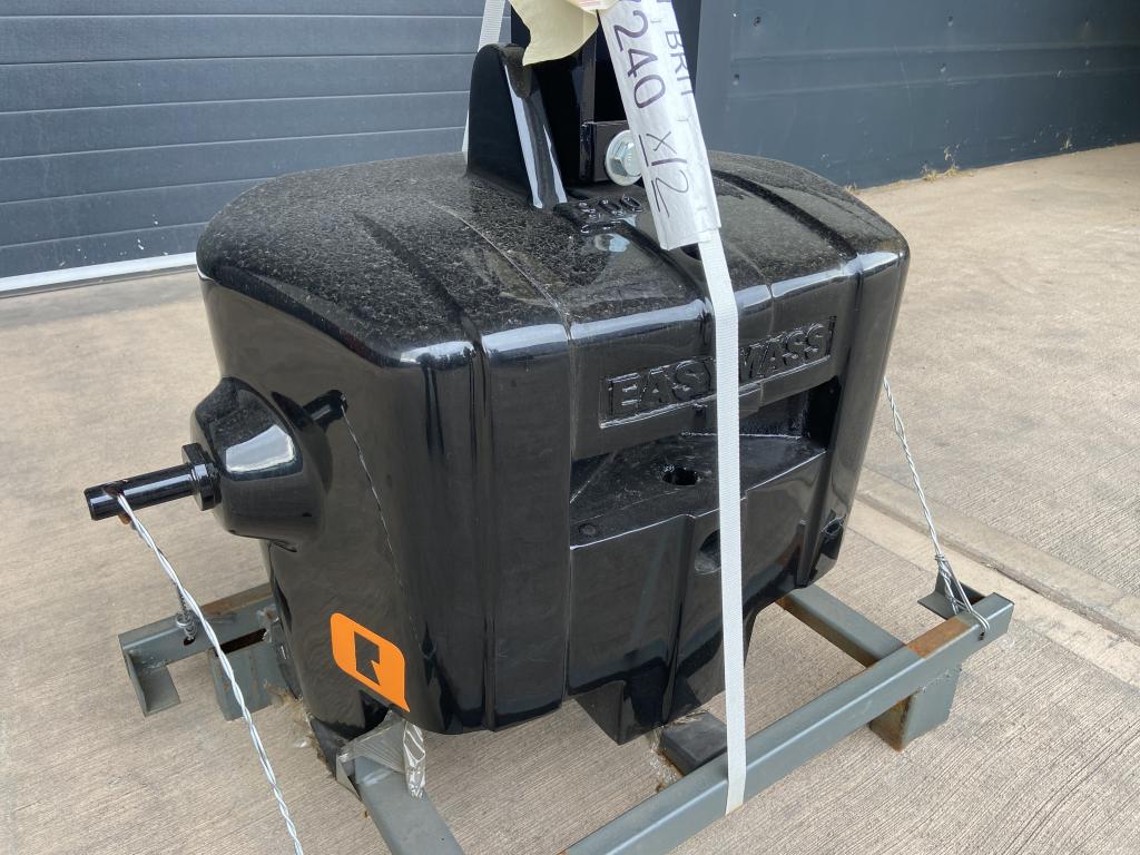 Quicke 900kg weight block, NEW, black, compatible with 600kg extension