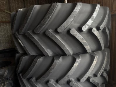 2x 650/65/42 + 2x 540/65/30 new Continental tyres