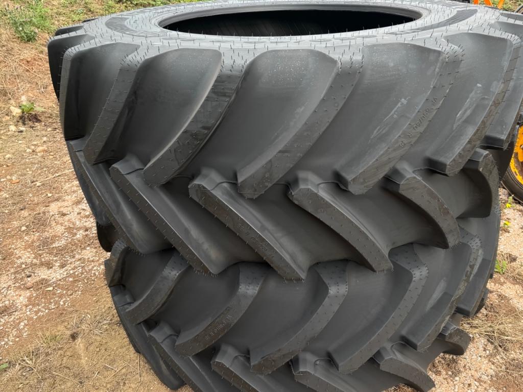 2x 750/70/44 + 2x 650/60/38 new Continental tyres