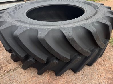 2x 750/70/44 + 2x 650/60/38 new Continental tyres