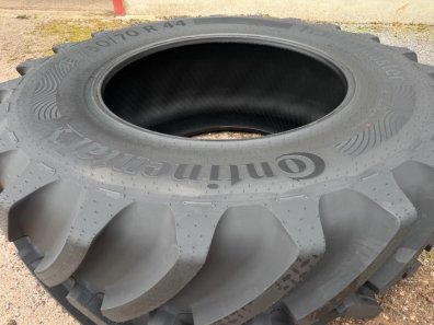 2x 750/70/44 + 2x 650/60/38 new Continental tyres