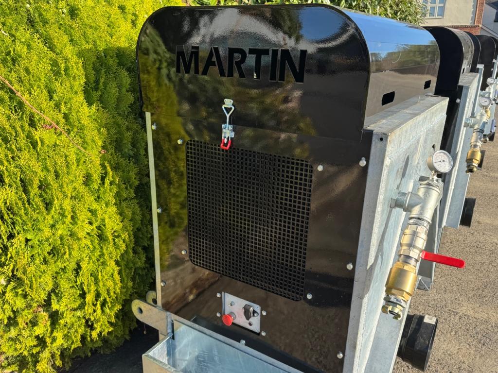 Martin Equipment PTO driven compressor, NEW, 300 CFM, front or rear mounted, galvanised frame, electric on/off switch, none return valve to prevent liquid reaching the compressor