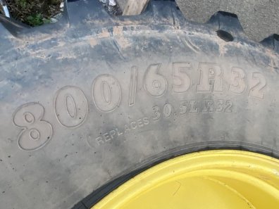 2x 800/65/32 BKT Agrimax floatation tyres fitted to 8 stud rims, bolt in centers, will fit John Deere/New Holland