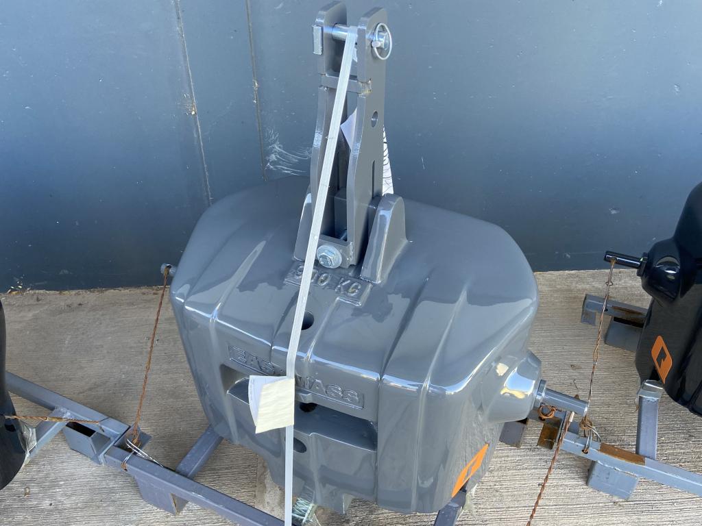 Quicke Qbloq weight blocks, NEW, 900kg + 600kg and 300kg extensions, available in black or grey