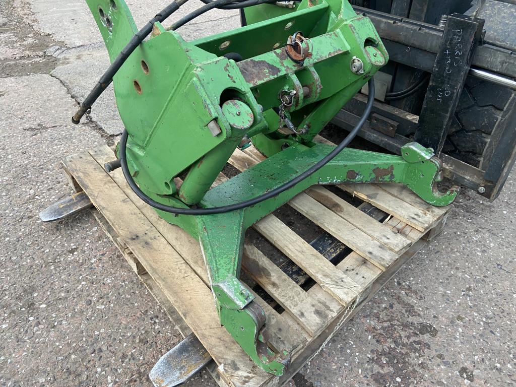 Farm force front linkage, used, will fit 20 and 30 series John Deere tractors